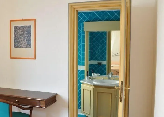 Isola Lunga Salt Hotel *